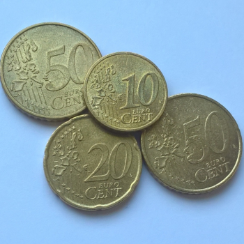 Foto mehrerer Euro-Münzen